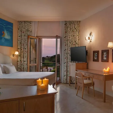 Hotel Tombolo Talasso 5*