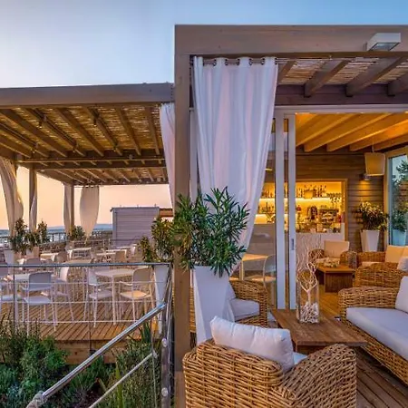 Tombolo Talasso Hotel